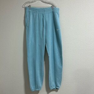 Nike Women's Sportswear Essential Fleece Trouser Sweat Pants - light blue.